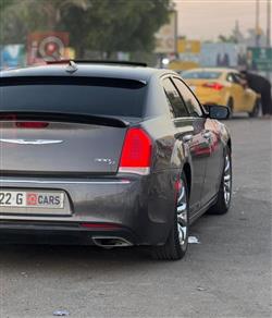 کرایسلەر 300